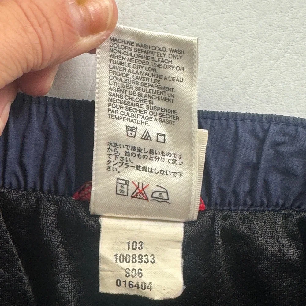 The North Face Mens Class V Belted Hiking Shorts Navy Blue Nylon M Long V608546